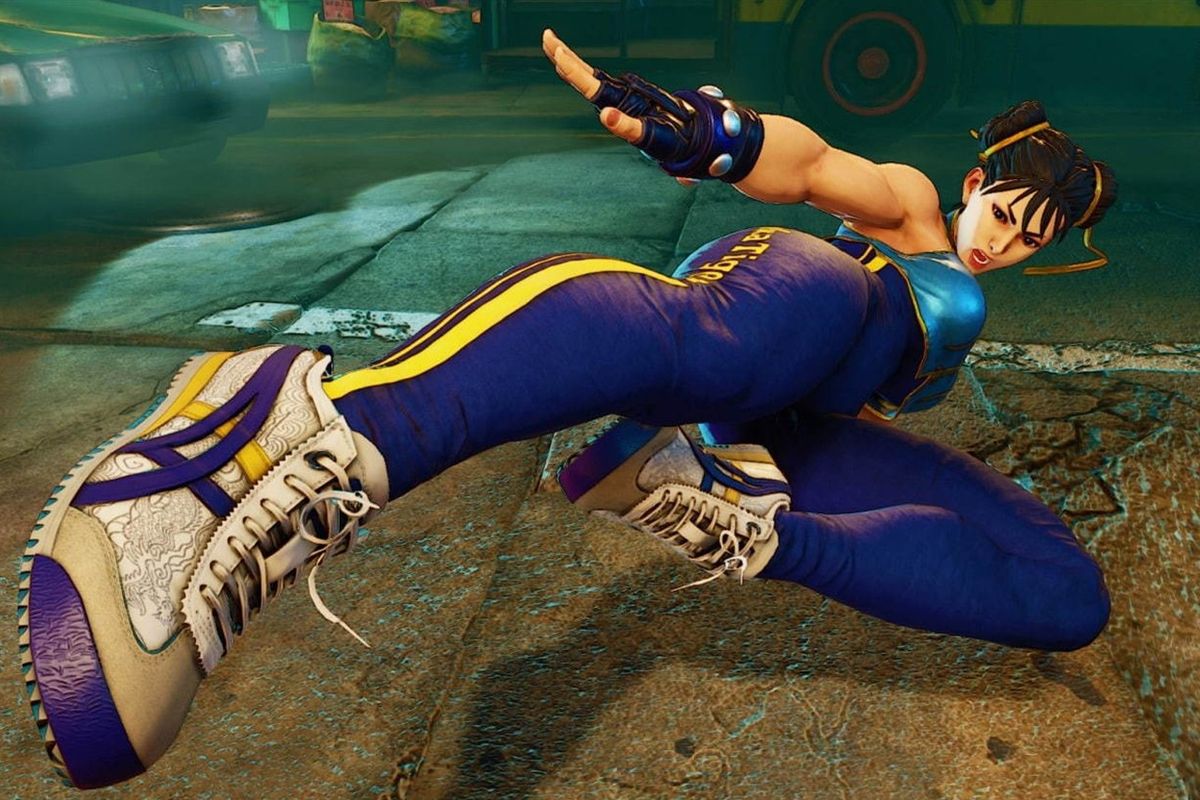 Chun Li dengan sepatu Onitsuka Tiger