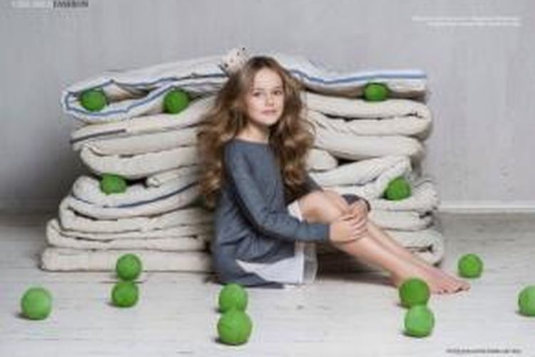 Kristina Pimenova (9), meski masih bocah dianggap sebagai perempuan tercantik di dunia,