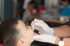 Vaksin Bikin Autis? 3 Mitos Vaksinasi Anak yang Tak Usah Dipercaya