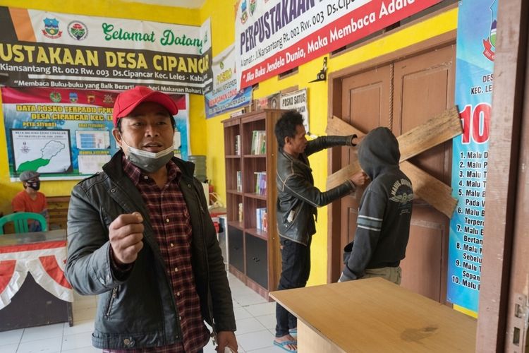 Kantornya Pernah Disegel Warga, Mantan Kades Cipancar Garut Kini Jadi Tersangka