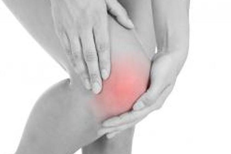 Ilustrasi nyeri lutut yang bisa menjadi gejala bursitis.