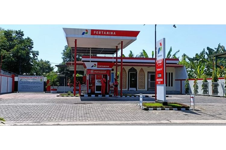 Pertashop Empowerment SME bantu distribusi pasokan BBM Pertamina hingga ke pelosok. 