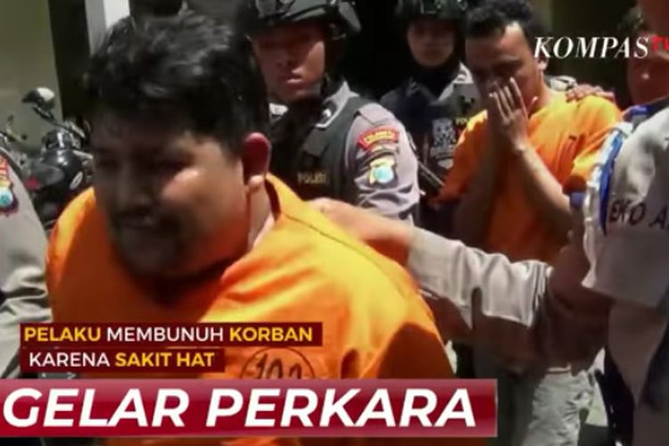 Berdasarkan keterangan polisi, pembunuhan di Banyuwangi bermula dari rasa sakit hati yang dipendam pleh pelaku karena sering dirundung oleh korban.