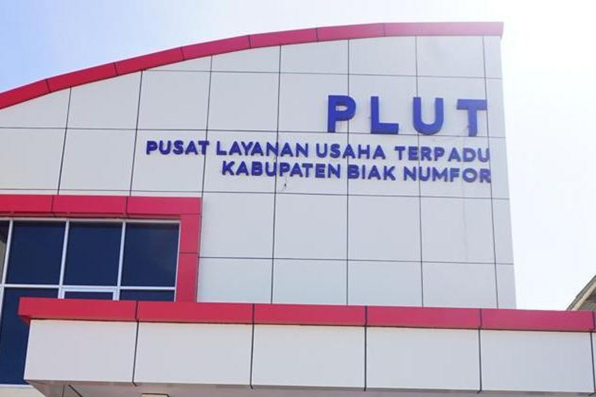 Kementerian Koperasi dan UKM (KemenKopUKM) membangun Pusat Layanan Usaha Terpadu Koperasi dan Usaha Mikro, Kecil dan Menengah (PLUT KUMKM) di Kabupaten Biak Numfor, Papua.