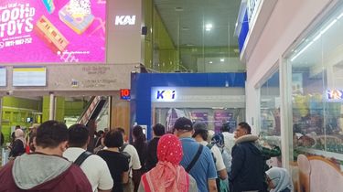 457 Penumpang Batal Berangkat dari Gambir Imbas Kecelakaan Kereta Bekasi 