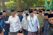 Ketum PBNU Gus Kikin Pulang ke Tebuireng, Disambut Ribuan Santri dan Lantunan Ya Lal Wathan