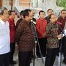 Ikuti Arahan Megawati, Koster Terbitkan SE Turis Wajib Berpakaian Sopan di Bali