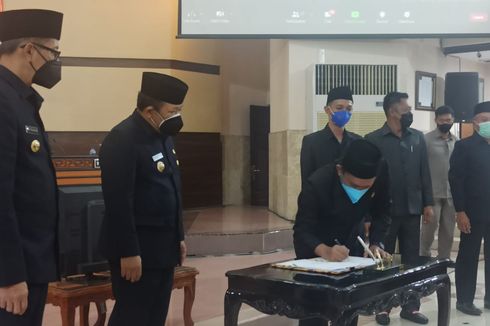 Di Hadapan Puluhan Anggota DPRD Jember, Bupati Minta Maaf soal Honor Rp 70 Juta dari Pemakaman Pasien Covid-19