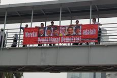 Tolak UU Pilkada, Sejumlah Warga Beri Tanda Silang Foto SBY dan Tokoh KMP