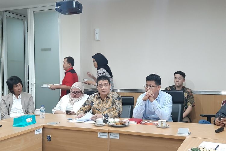 Kunjungan Calon Wakil Gubernur DKI Jakarta Ahmad Riza Patria ke Fraksi PSI, di Gedung DPRD DKI, Senin (3/2/2020)