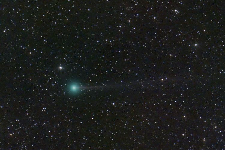 Komet Nishimura ditemukan Hideo Nishimura saat memotret langit malam menggunakan kamera digital dengan eksposur 30 detik.