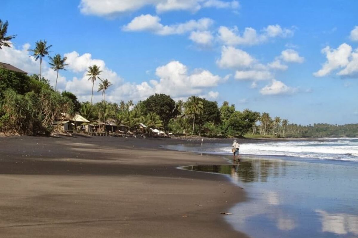 Pantai Balian di Kabupaten Tabanan, Bali.