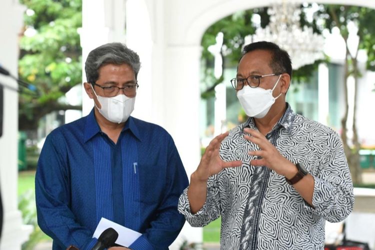 Kepala Otirita IKN Bambang Susantono dan Wakil Kepala Otorita IKN Dhony Rahajoe di Istana Merdeka, Jumat (18/3/2022).