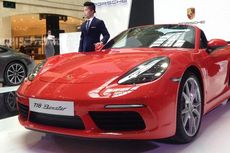 Dua Porsche Terbaru Mengaspal di Jakarta