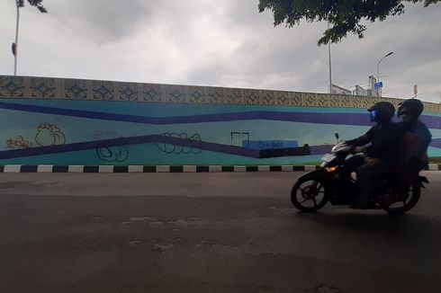 Overpass Manahan Solo Jadi Sasaran Vandalisme, Dicoret Tulisan 