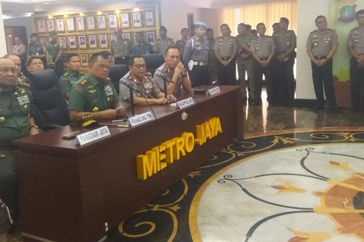 Rapat Kapolri Jenderal Tito Karnavian dengan Panglima TNI Jenderal Gatot Nurmantyo terkait aksi 112 atau 11 Februari 2017.