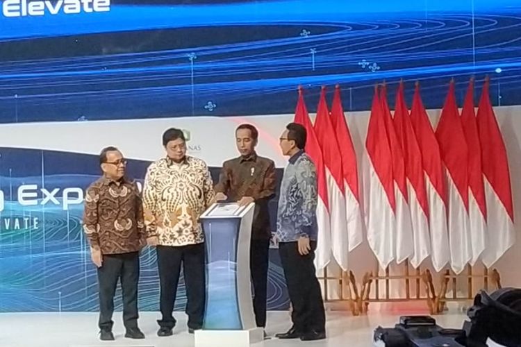 Presiden Joko Widodo membuka event Indonesia Banking Expo (IBEX) 2019, di Grand Hall Hotel Fairmont, Jakarta, Rabu (6/11/2019).