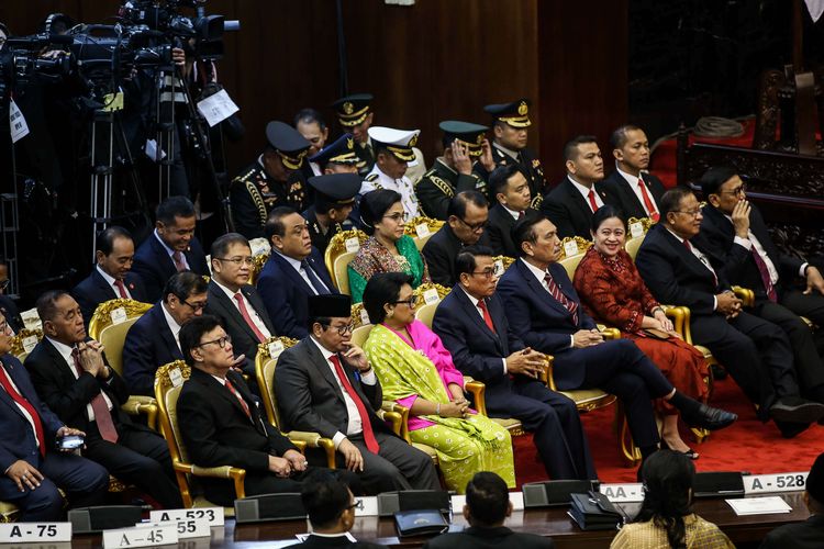 Menteri kabinet kerja pemerintahan Indonesia saat mengikuti Sidang Tahunan MPR di Kompleks Parlemen, Senayan, Jakarta, Jumat (16/8/2019). Sidang tahunan digelar bersama dengan dua agenda sidang lainnya, yakni sidang bersama DPR-DPD serta pidato Presiden dalam rangka penyampaian RAPBN 2020.