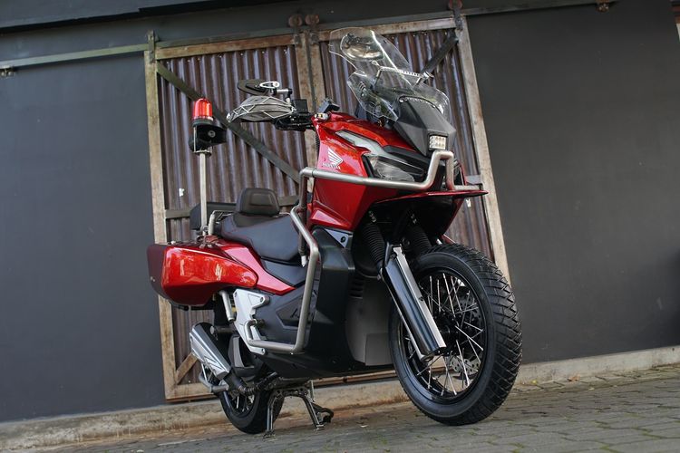 Modifikasi Motorescue Honda ADV150 pemadam kebakaran.