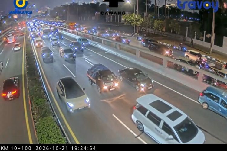 Lalu Lintas Tol Jakarta Rabu Malam Padat di Sejumlah Ruas, Ada Kecelakaan di Cipayung