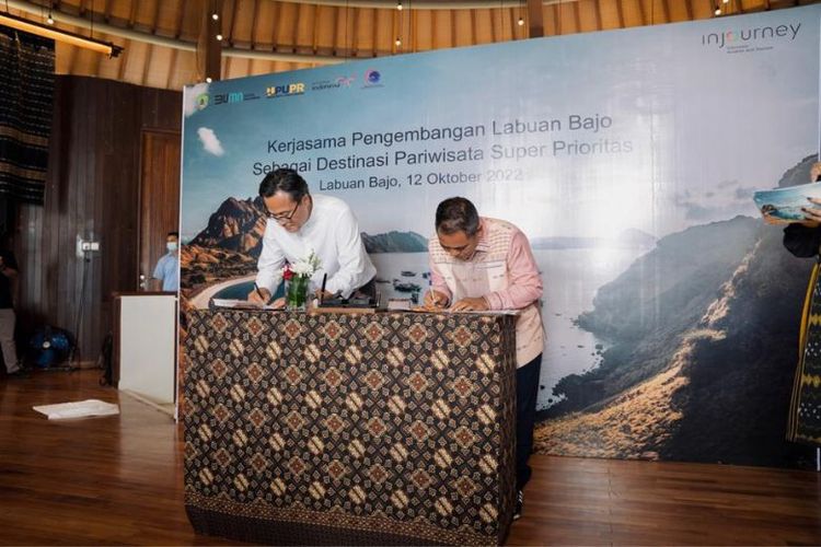 Penandatanganan kerja sama pengembangan Labuan Bajo sebagai Destinasi Pariwisata Super Prioritas (DPSP) oleh Injourney dan Pemerintah Kabupaten Manggarai Barat 

