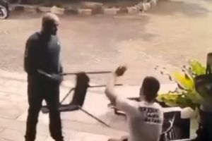 Gara-gara Tunggakan Kredit Mobil Pacar, Pria Bekasi Dipukul Debt Collector Pakai Kursi Besi