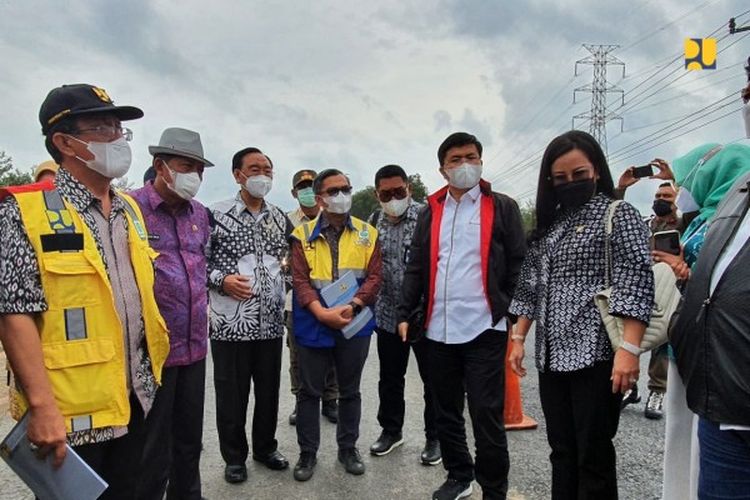 Pembangun Jembatan Sungai Rambut