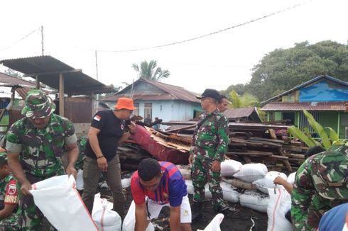 Atasi Banjir Rob, Tanggul Darurat Dibangun di Pesisir Pantai Halmahera Utara