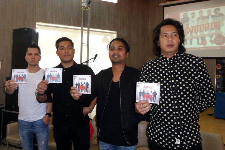 Band Armada merilis album baru mereka, Maju Terus Pantang Mundur, di sebuah restoran siap saji di kawasan Kemang, Jakarta Selatan, Jumat (28/7/2017).