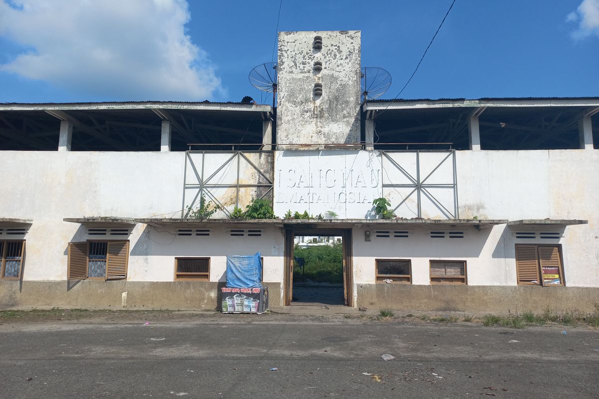 Foto: Kondisi Stadion Sang Naualuh di Jalan Stadion Kelurahan Sukadame, Kecamatan Siantar Timur, Kota Pematang Siantar, Senin 28 Agustus 2023.