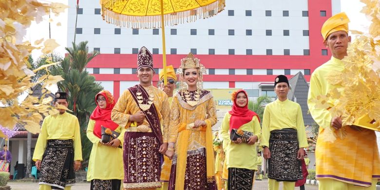Berita Tentang Adat Perkahwinan Melayu Di Surat Khabar