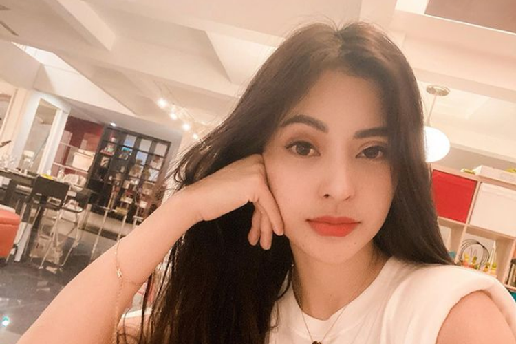 Istri artis peran Aliff Alli, Aska Ongi