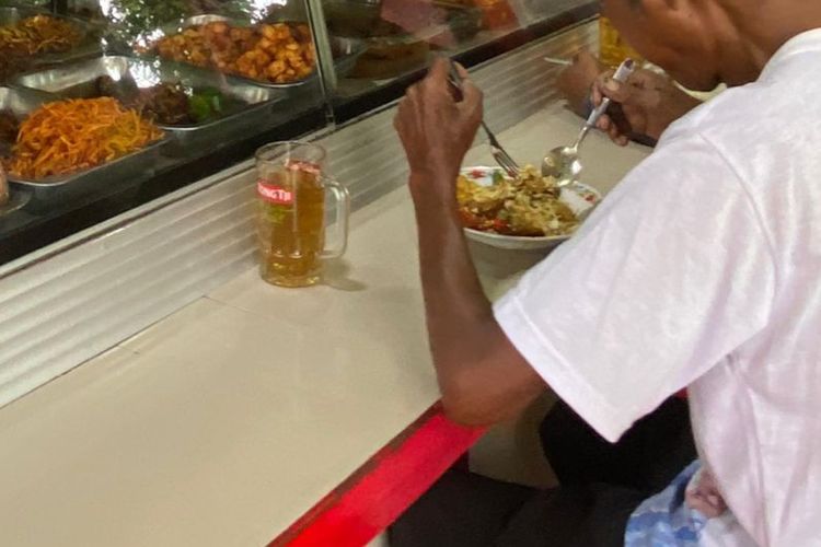 Nasi Telur Dadar Rp 10.000 Jadi Favorit Warga Pematangsiantar, Warung Sampai Masak Berkali-kali