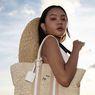 Charles & Keith Rilis Koleksi Berbahan Rafia, Cocok untuk Summer Look