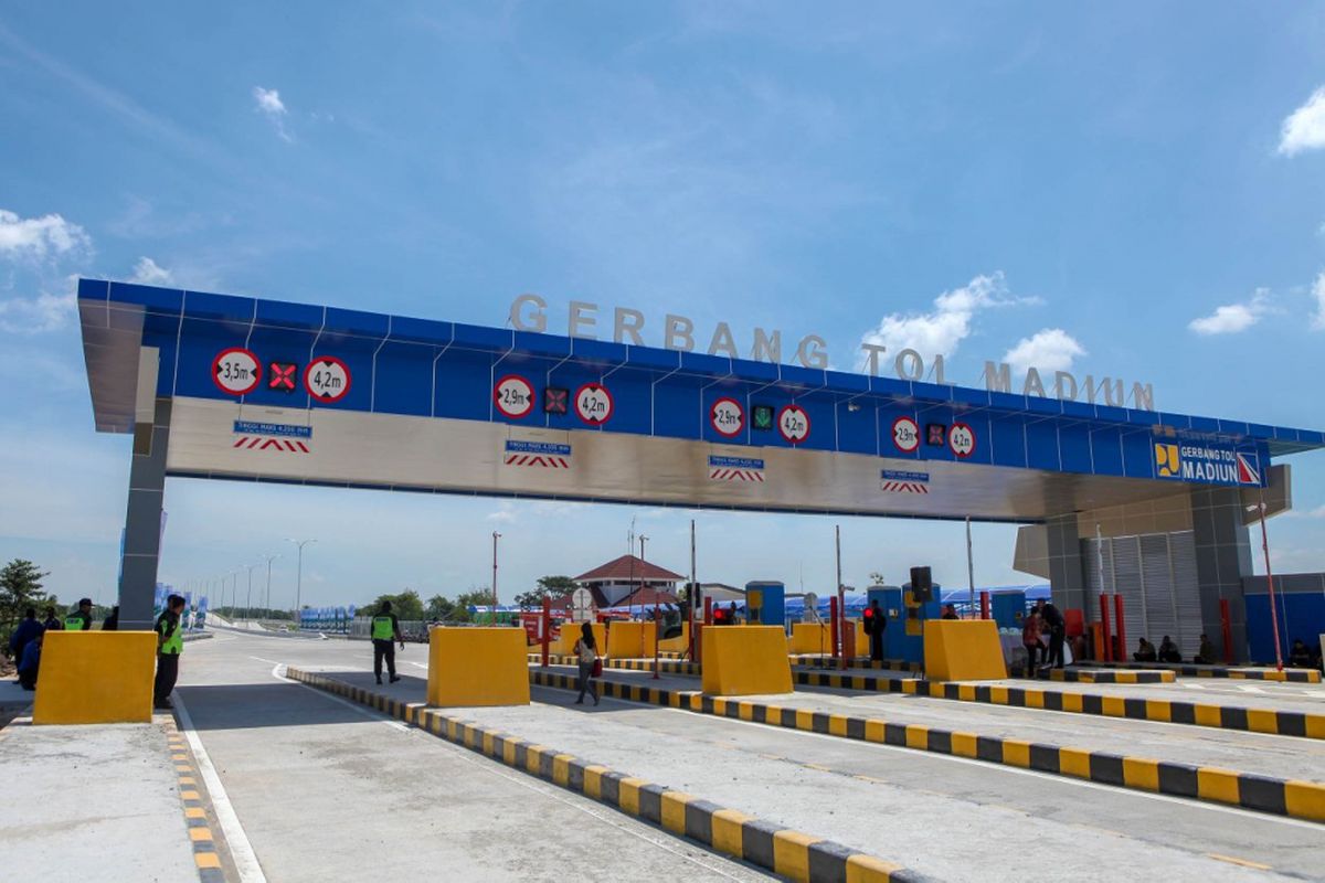 Gerbang Tol Madiun di Tol Ngawi-Kertosono