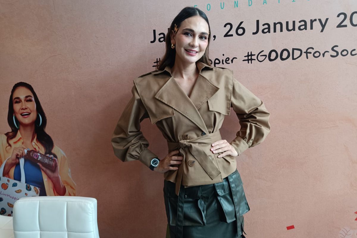 Luna Maya dalam konferensi pers Re.Juve di Kebayoran Baru, Jakarta Selatan, Kamis (26/1/2023)