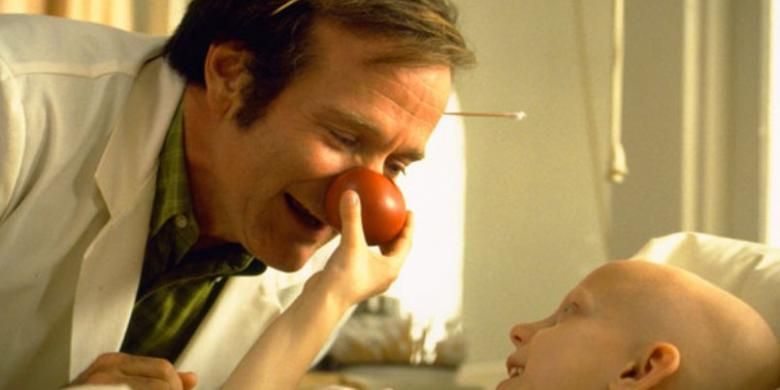 Robin Williams dalam film Patch Adams.
