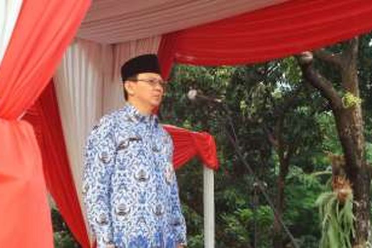Gubernur DKI Jakarta Basuki Tjahaja Purnama memimpin upacara peringatan Hari Kebangkitan Nasional di Lapangan IRTI, Monas, Jumat (20/5/2016). 