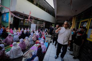 Farhan Pasang Badan usai SDN 026 Bojongloa Digembok, Minta Ahli Waris Tunda Pengosongan