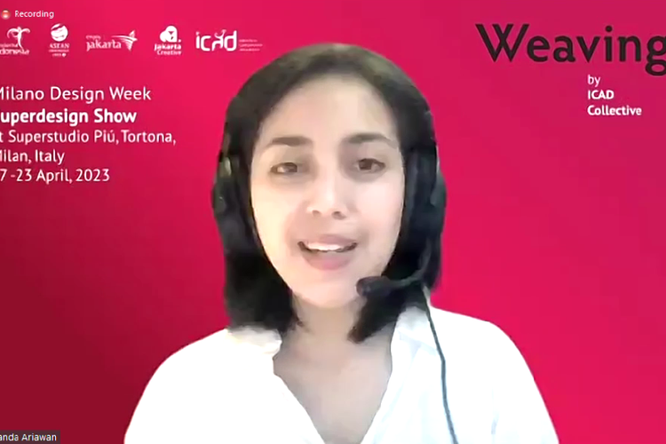 Asisten Kurator ICAD, Amanda Ariwan dalam webinar pada Selasa (11/4/2023)