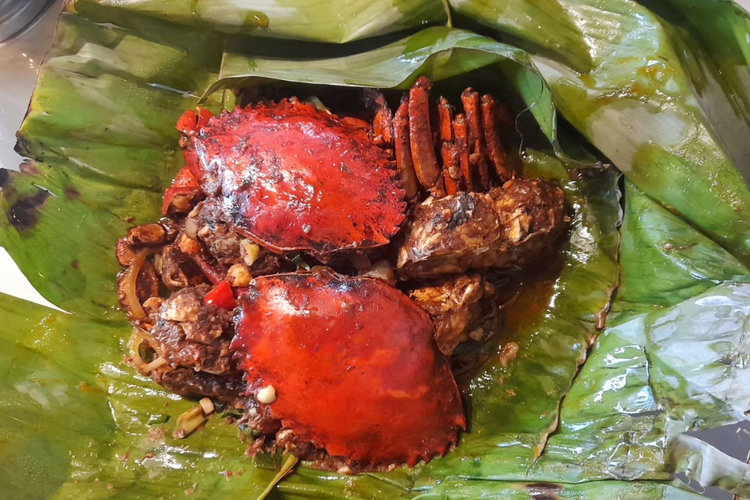 Kepiting Asap, menu andalan di Resto Wiro Sableng Garden