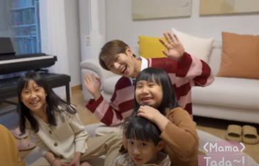 5 Potret Onew SHINee Bertamu ke Rumah Kimbab Family, Bongkar ...