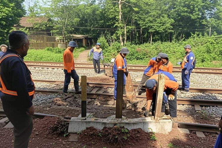 KAI Daop 2 Bandung Tutup 38 Pelintasan Sebidang yang Tak Dijaga