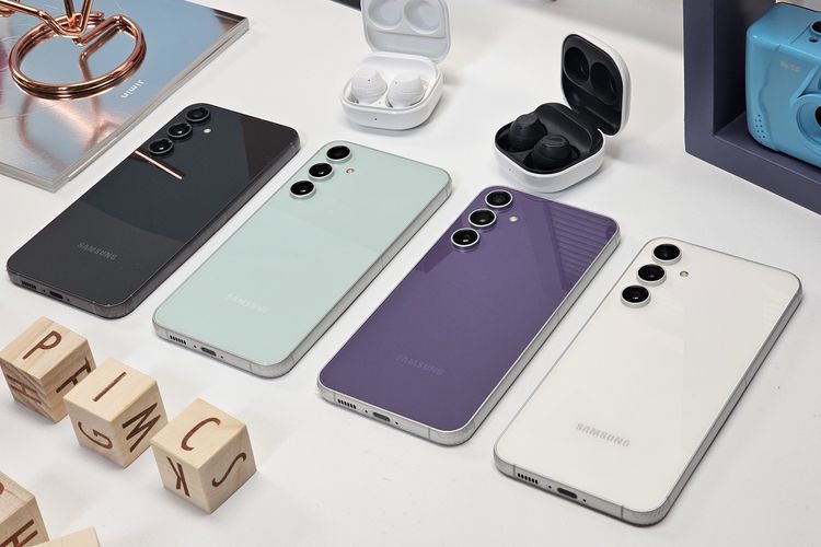 Samsung Galaxy S23 FE varian warna Graphite, Mint, Purple, dan Cream.