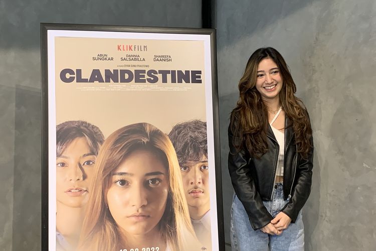 Dannia Salsabilla saat ditemui dalam acara Media Gathering film Clandestine di kawasan Jakarta Selatan, Senin (14/2/2022).