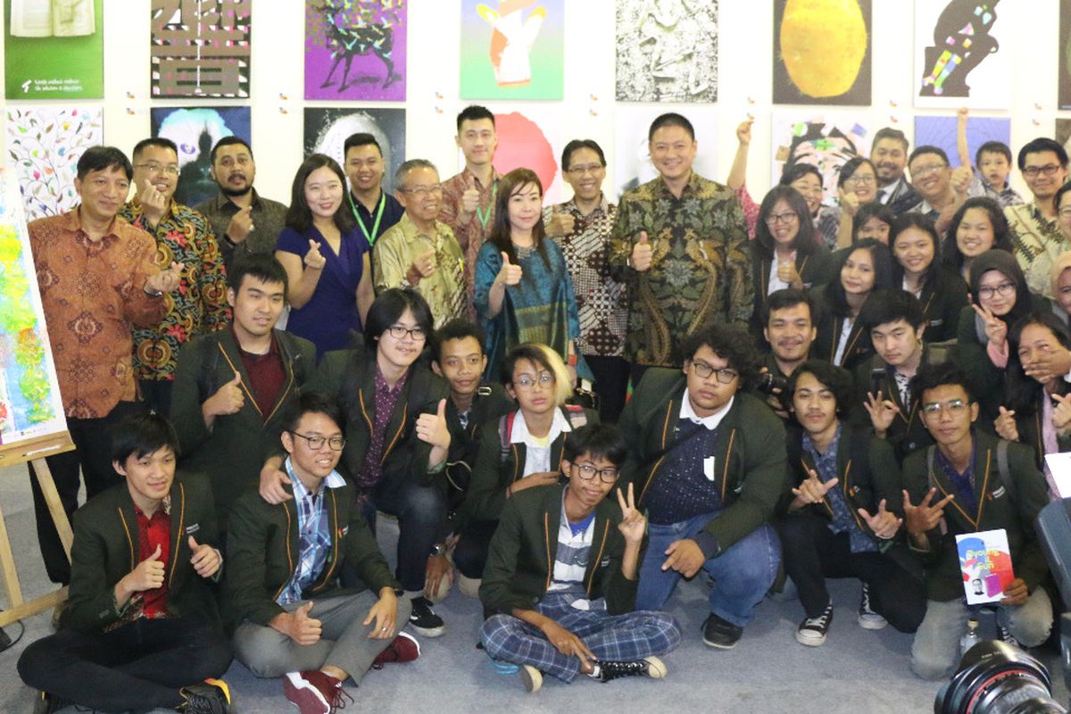 Pradita Institute menggelar pameran bertema Family Evolution di Downtown Walk Festival 2019 , Summarecon Mall Serpong (SMS) mulai tanggal 1 - 14 April 2019.