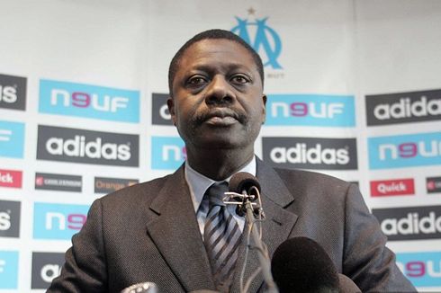 Eks Presiden Olympique Marseille Meninggal Setelah Terjangkit Covid-19