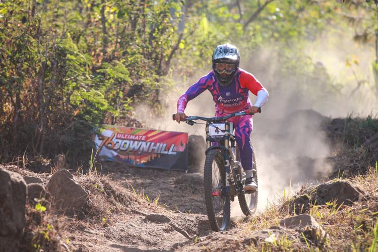 Ultimate Downhill 2026: Agung Prio di Puncak, Taklukkan Lintasan Bergelombang