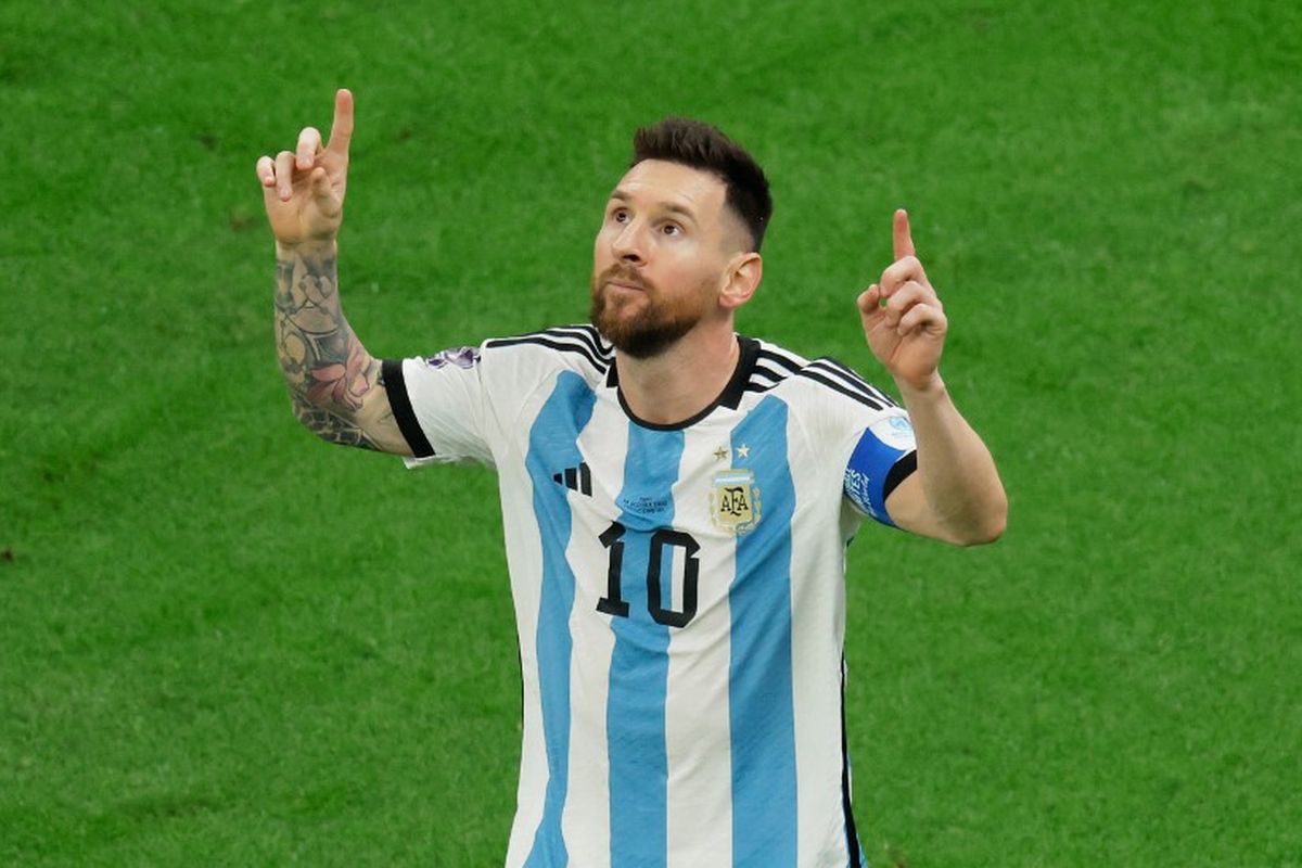 Momen selebrasi gol Lionel Messi dalam laga final Piala Dunia 2022 antara Argentina vs Perancis di Stadion Lusail, Doha, Qatar, 18 Desember 2022. . (Photo by Odd ANDERSEN / AFP)