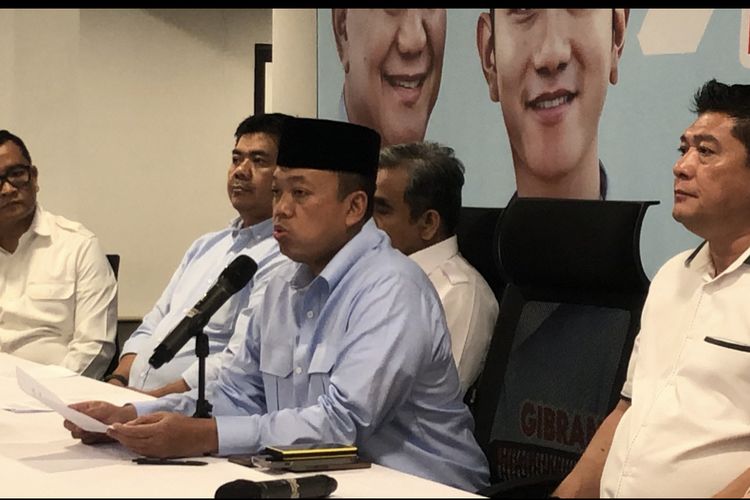 Sekretaris TKN Prabowo-Gibran Nusron Wahid di Rumah Besar Relawan Prabowo-Gibran, Slipi, Jakarta, Senin (13/11/2023). 